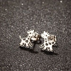‼️JUST RESTOCKED ‼️🦒316 Surgical Stainless Steel Giraffe Studs NWT